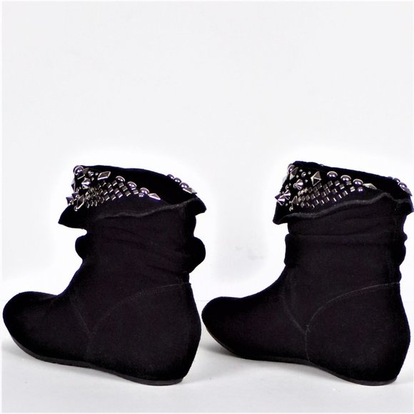 GIANNI BINI size 6.5M black suede low-rise flat-heel slouch boots metal studding - Picture 10 of 13